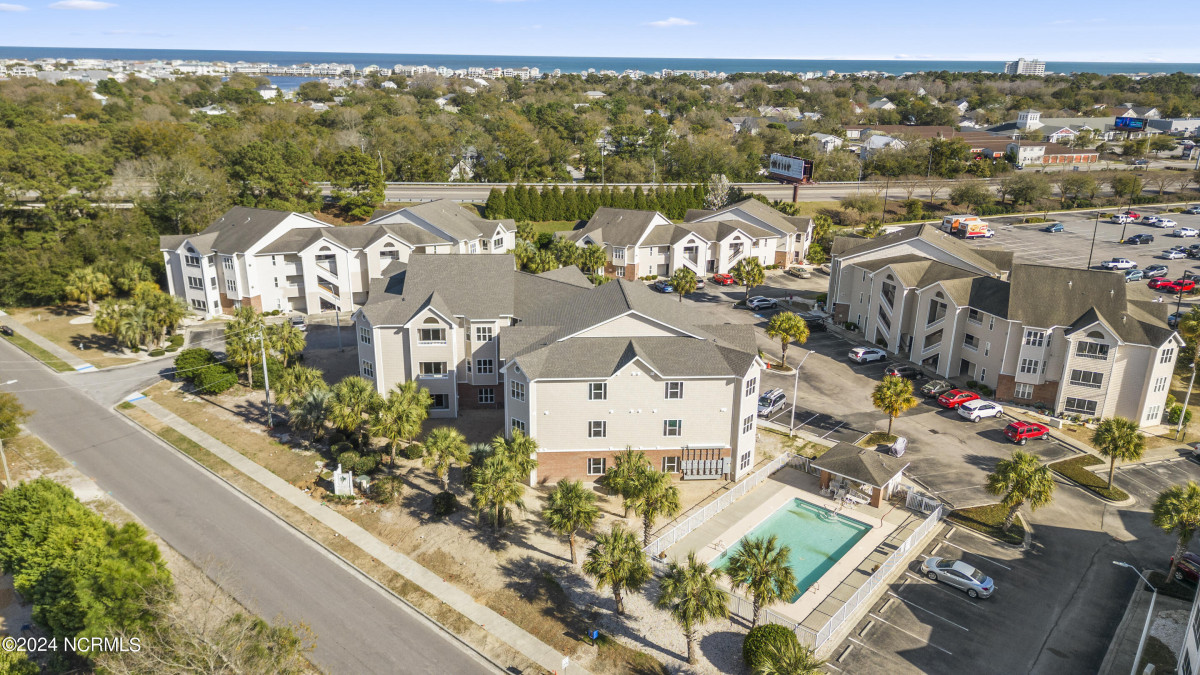 609 Spencer Farlow Dr Carolina Beach, NC 28428