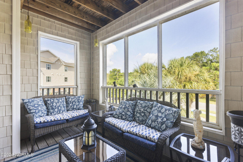 609 Spencer Farlow Dr Carolina Beach, NC 28428