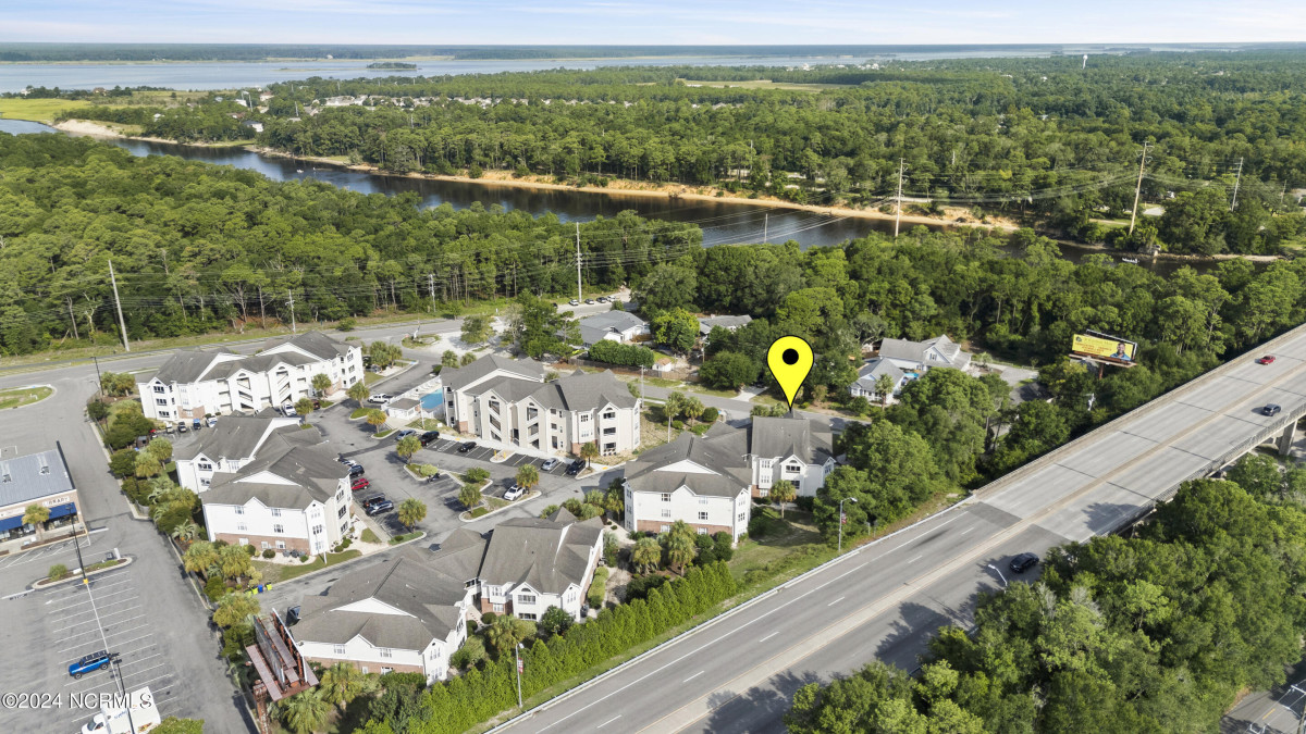 609 Spencer Farlow Dr Carolina Beach, NC 28428