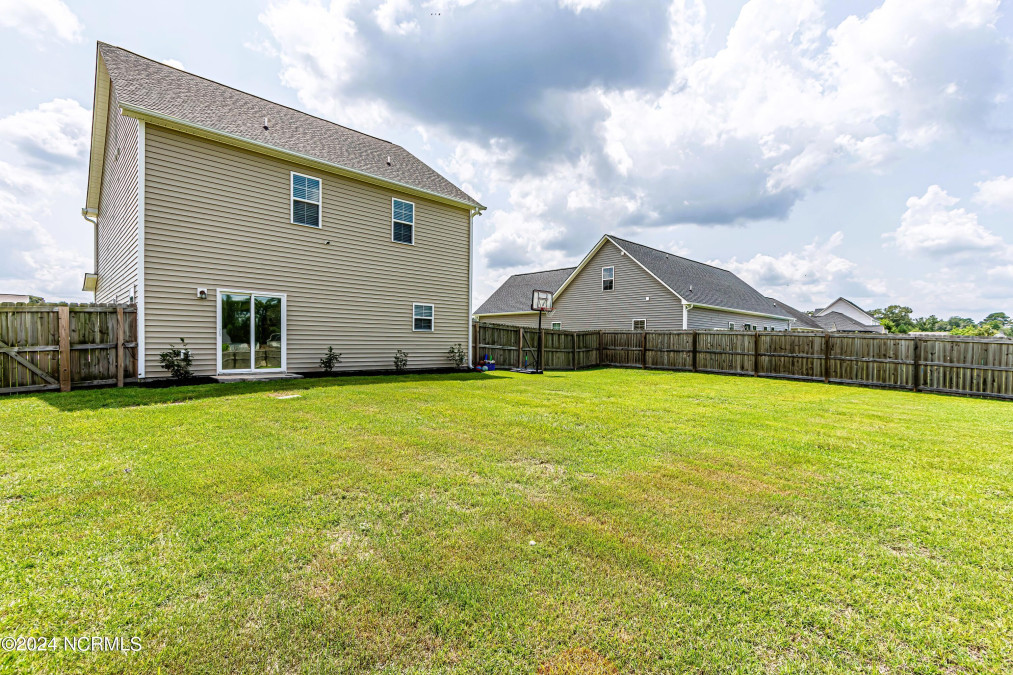 313 Strut Ln Richlands, NC 28574