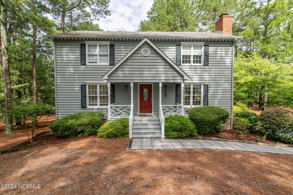 107 Drum Hill Ct West End, NC 27376