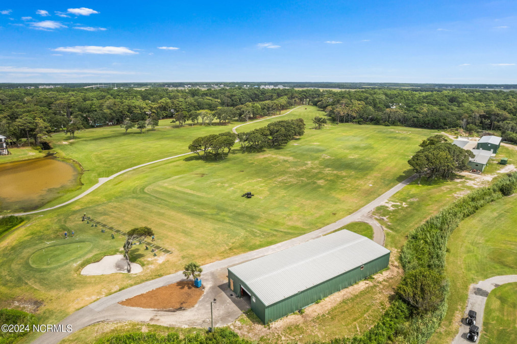 25 Bunker Ct Caswell Beach, NC 28465