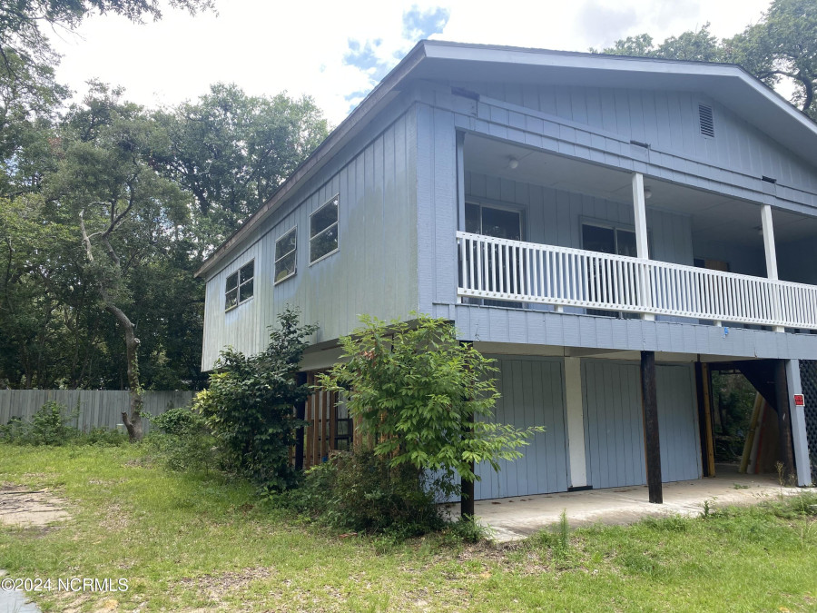 116 6th St Oak Island, NC 28465