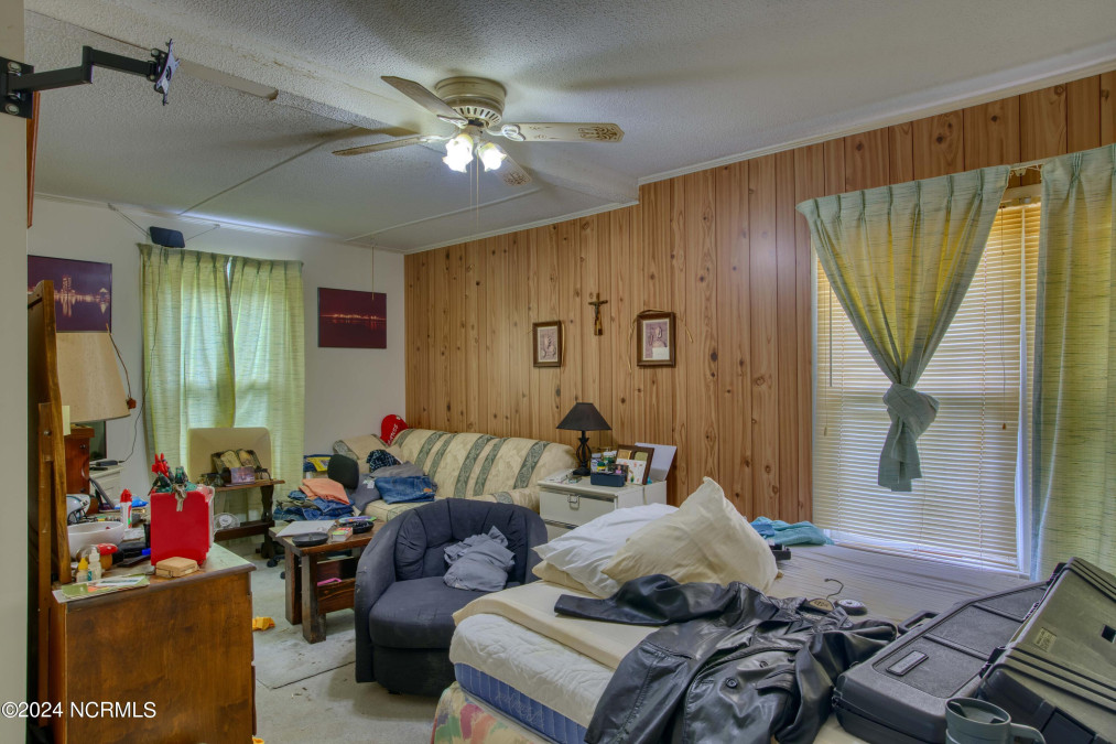 109 Inlet Ct Hampstead, NC 28443