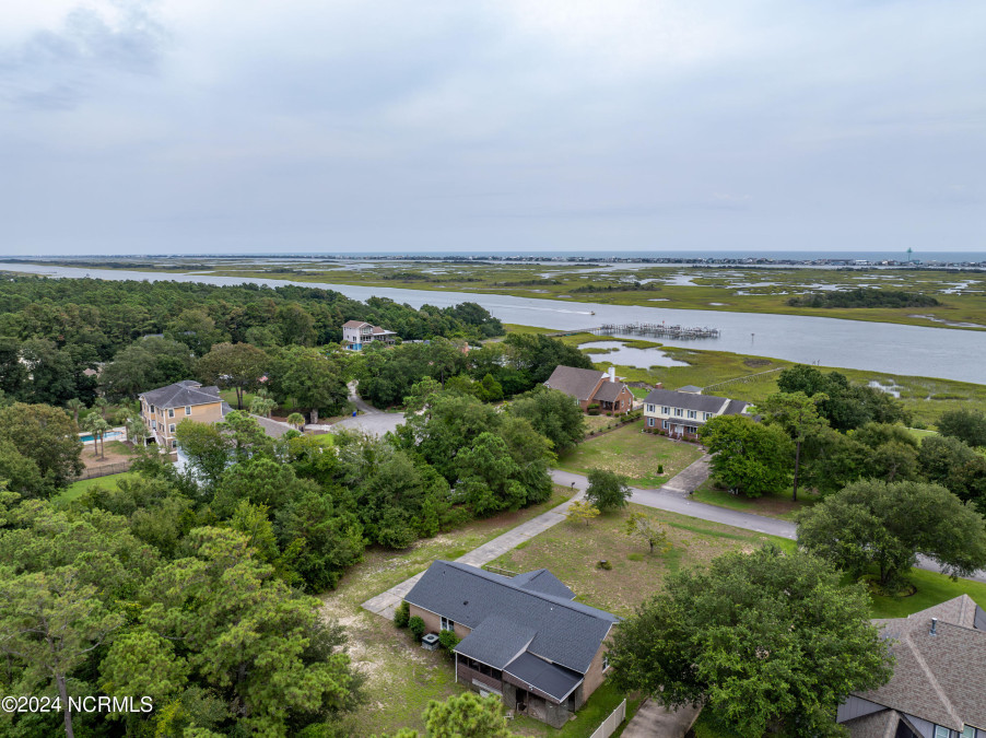 109 Inlet Ct Hampstead, NC 28443