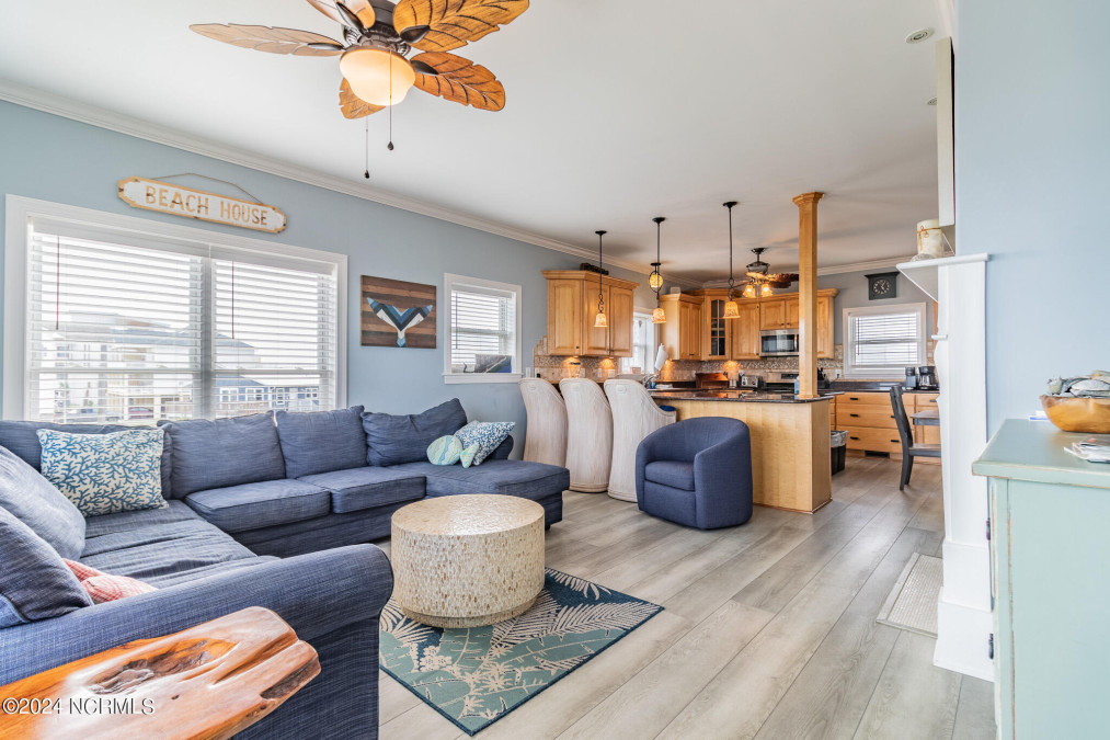 100 Bay Ct North Topsail Beach, NC 28460