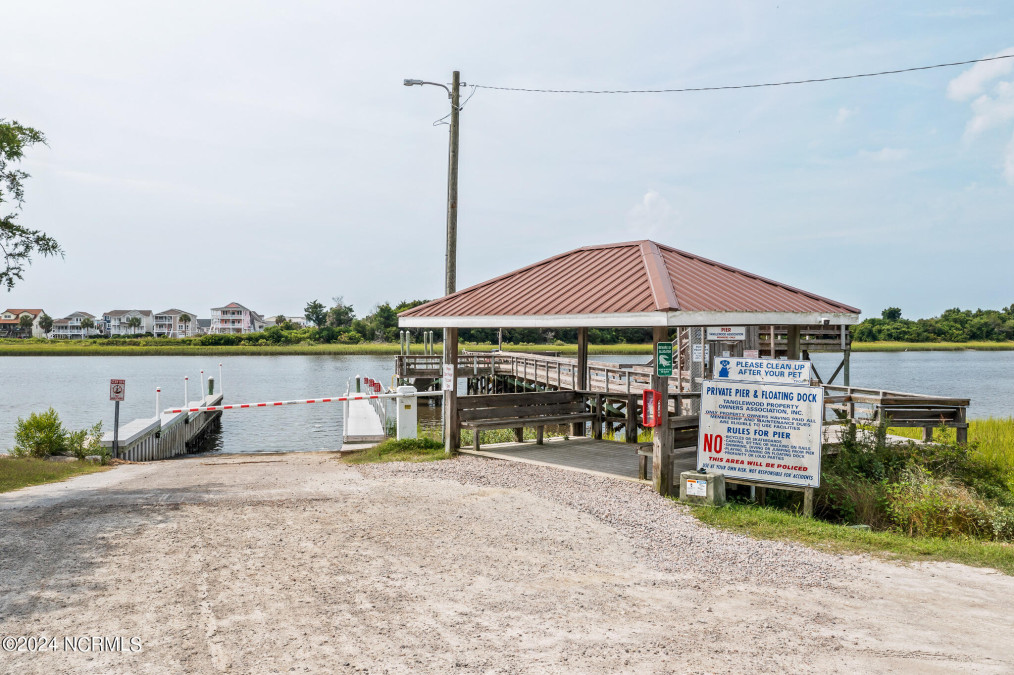 2368 Bayshore Dr Supply, NC 28462