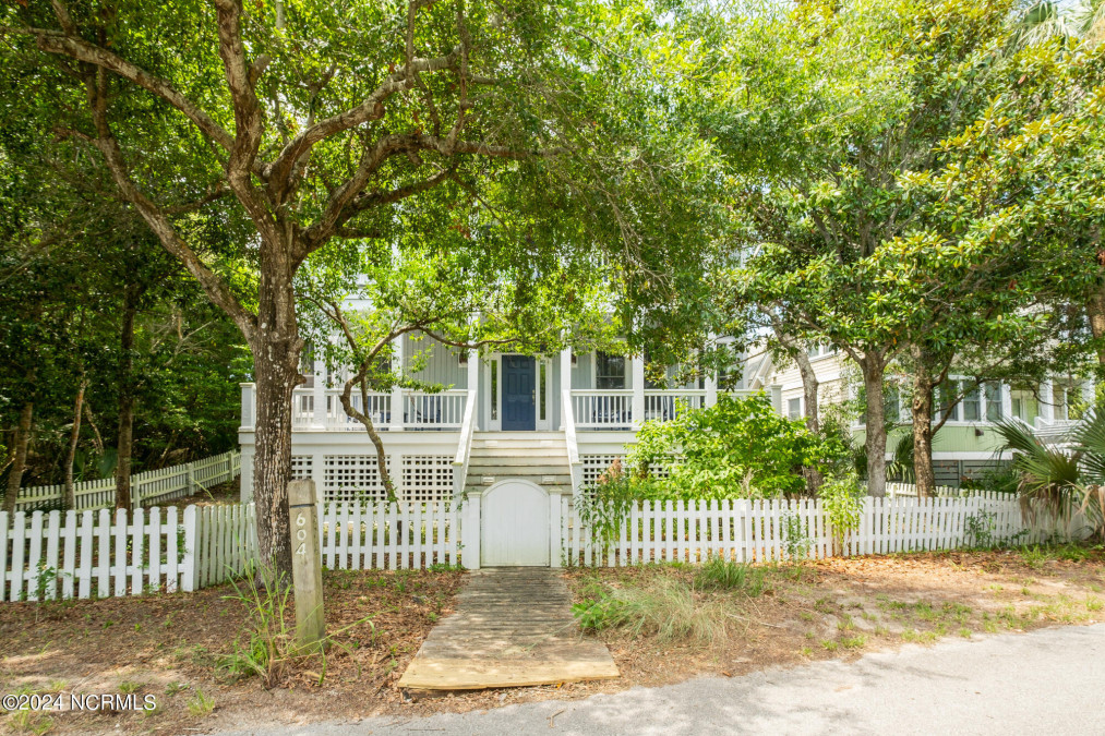 604 Currituck Way Bald Head Island, NC 28461