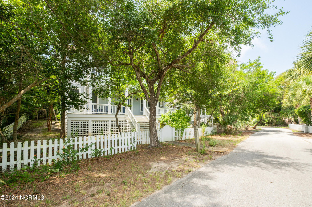 604 Currituck Way Bald Head Island, NC 28461