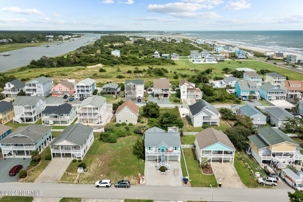 118 Crab St Holden Beach, NC 28462