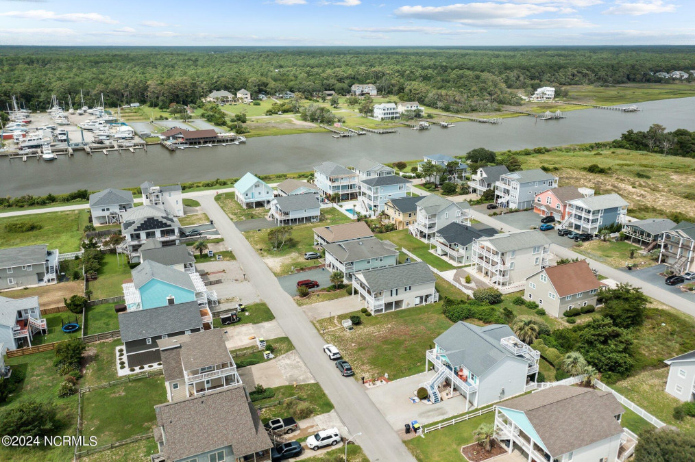 118 Crab St Holden Beach, NC 28462