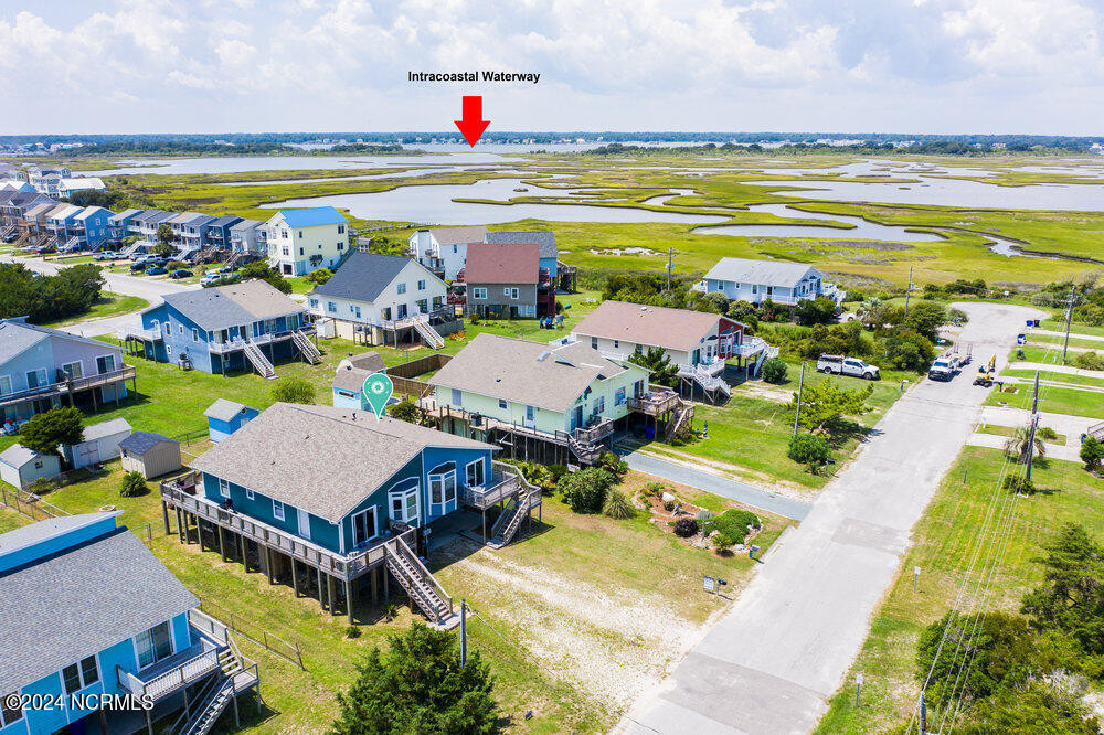 211 Coastal Dr North Topsail Beach, NC 28460