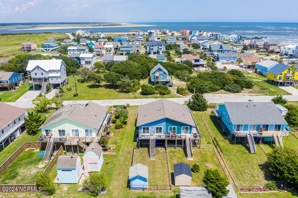 211 Coastal Dr North Topsail Beach, NC 28460