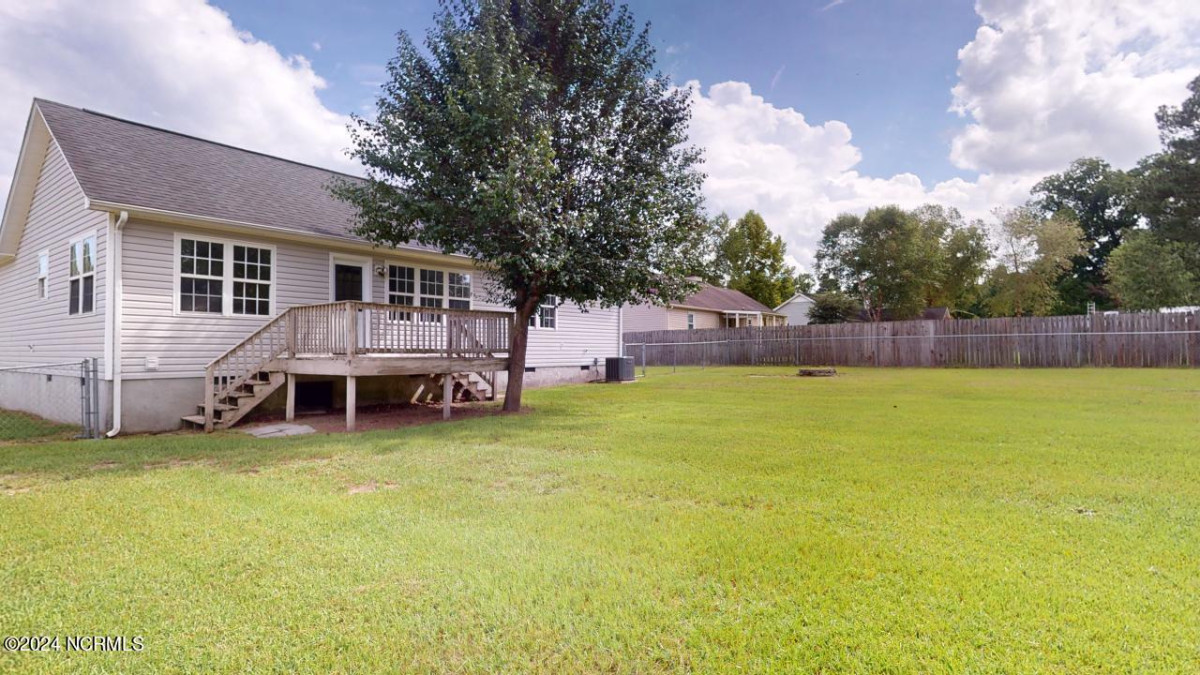 183 Core Rd Richlands, NC 28574