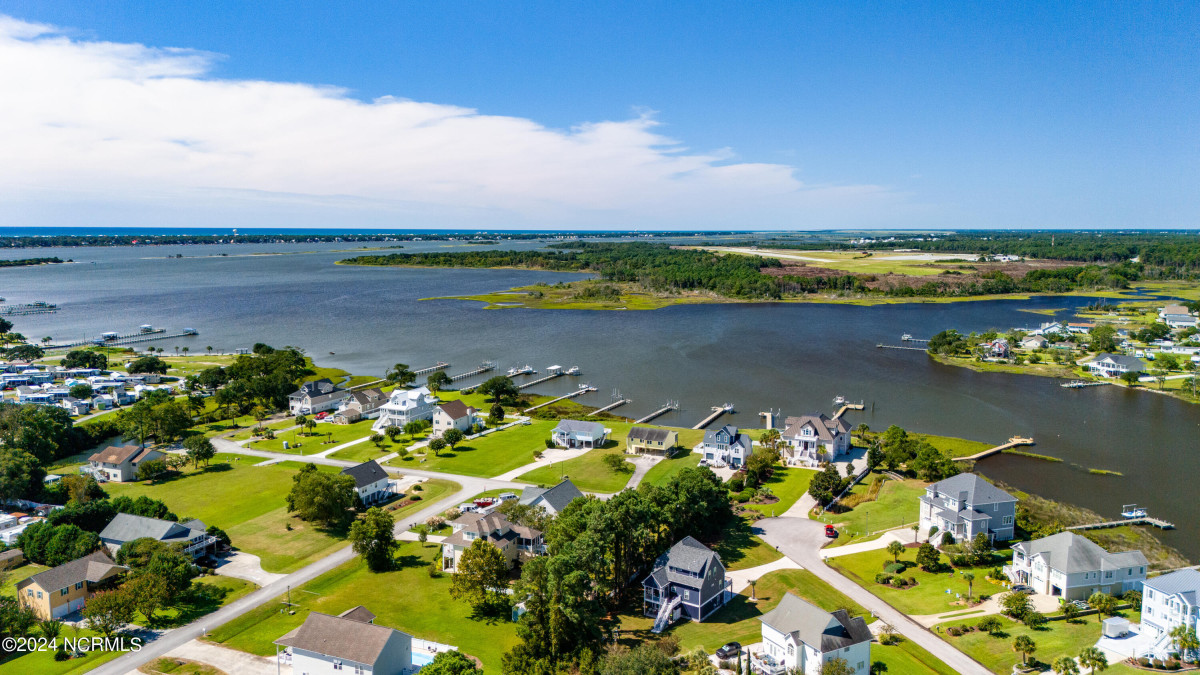 418 Safe Harbour Newport, NC 28570