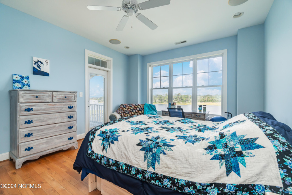 418 Safe Harbour Newport, NC 28570