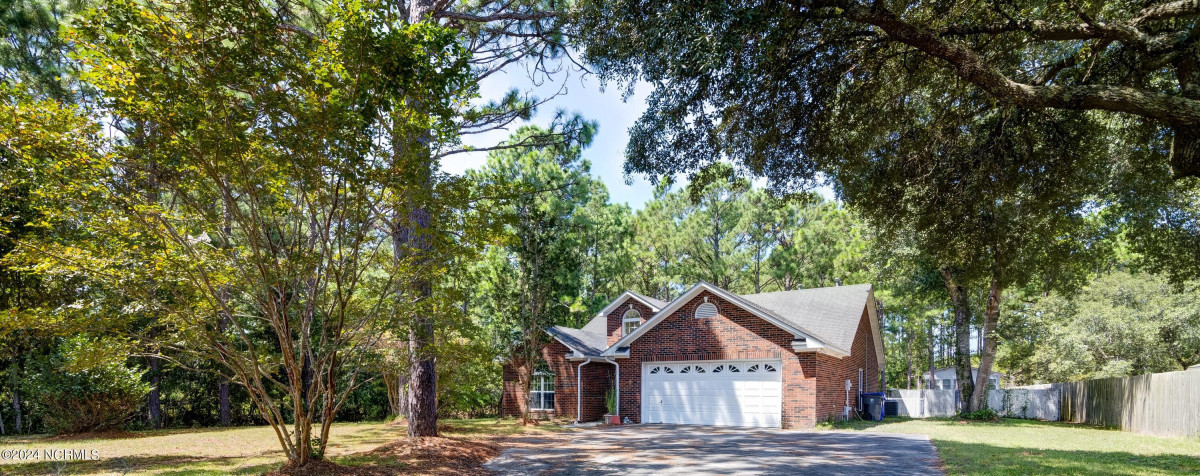 3741 Oakwood Dr Southport, NC 28461