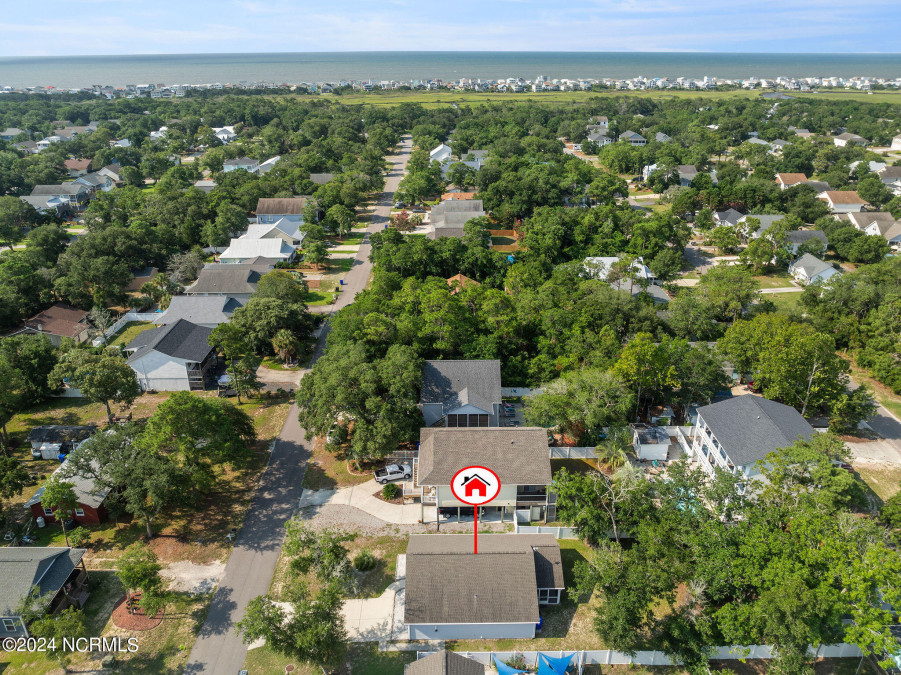 129 9th St Oak Island, NC 28465