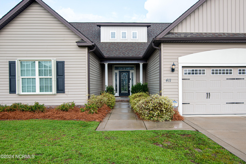 411 Bluff Cir Jacksonville, NC 28540