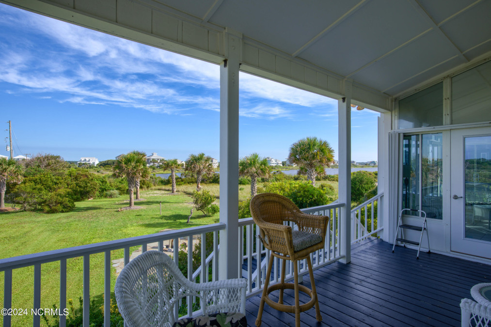 1 Osprey Dr North Topsail Beach, NC 28460