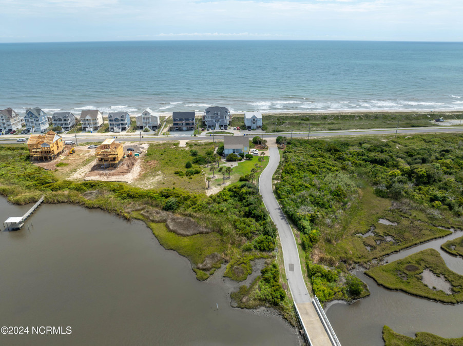 1 Osprey Dr North Topsail Beach, NC 28460