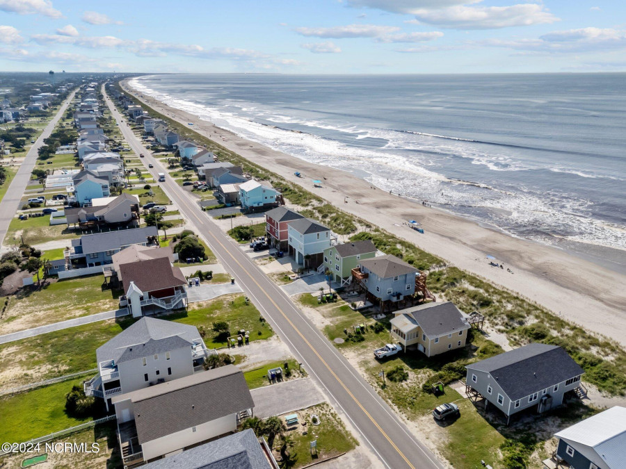 2011 Beach Dr Oak Island, NC 28465