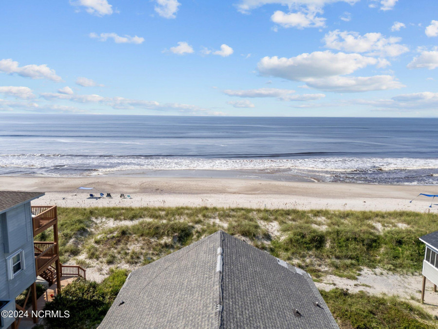 2011 Beach Dr Oak Island, NC 28465