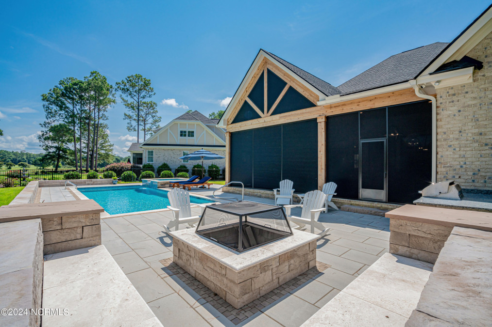 896 Strathaven Ln Sunset Beach, NC 28468