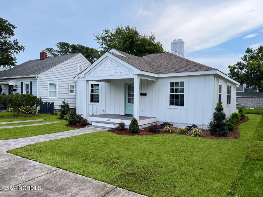 1607 Shepard St Morehead City, NC 28557