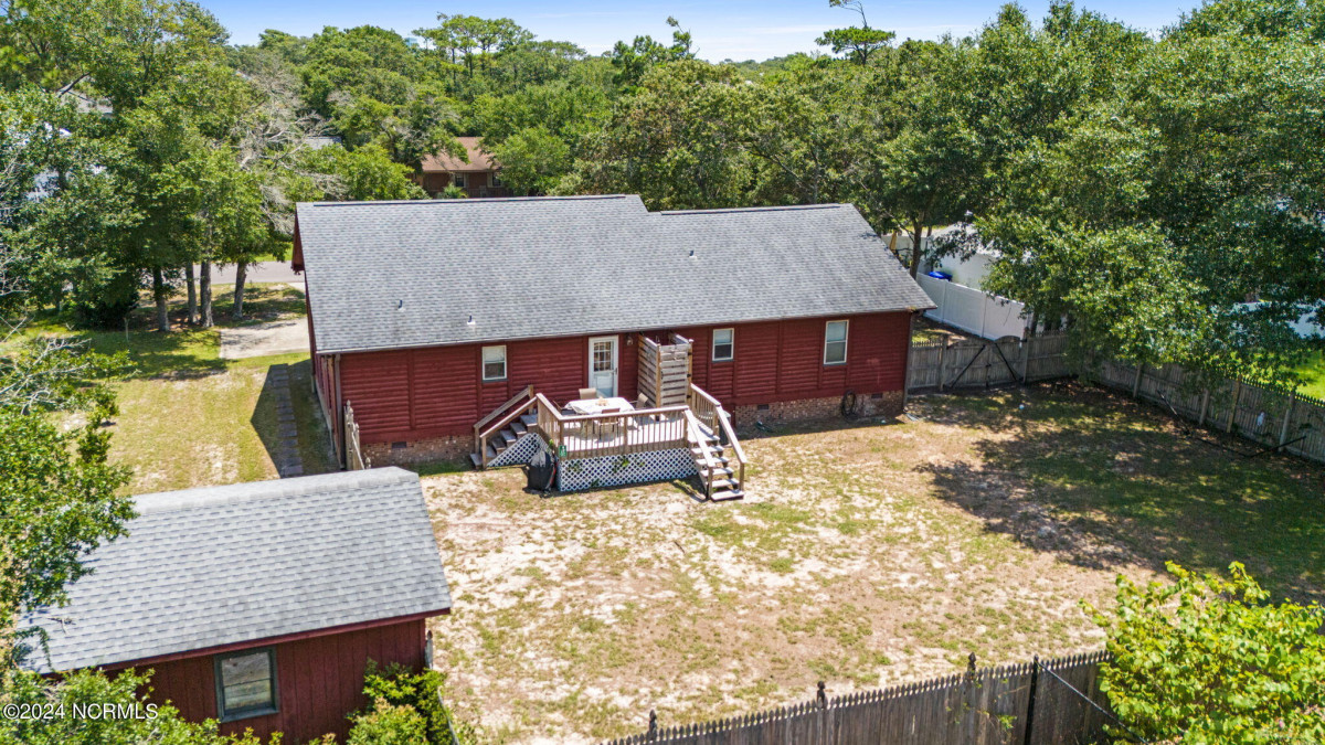 103 17th St Oak Island, NC 28465