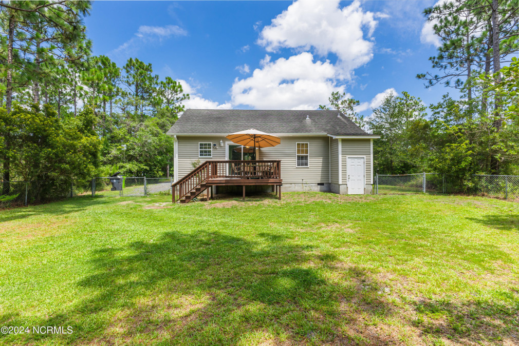 40 Dixon Rd Southport, NC 28461