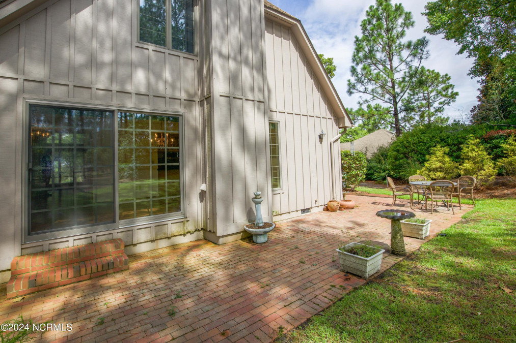 620 Diamondhead Dr Pinehurst, NC 28374