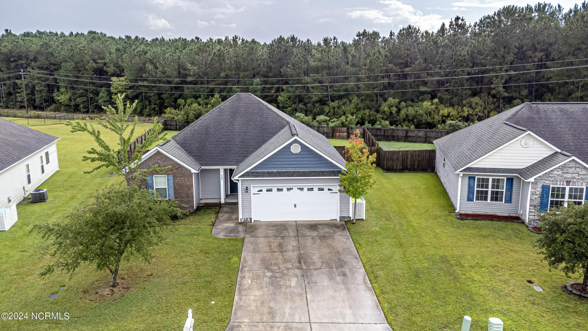 309 Hughes Ln Jacksonville, NC 28546