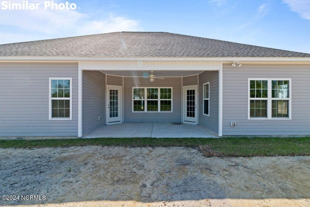 489 Pebble Shore Dr Sneads Ferry, NC 28460