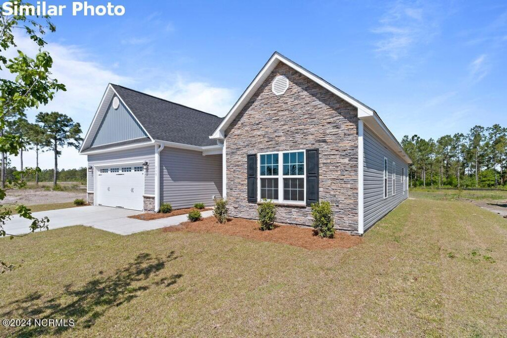 489 Pebble Shore Dr Sneads Ferry, NC 28460