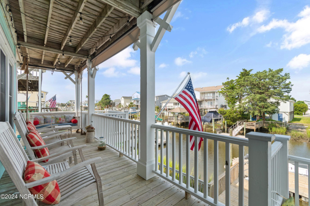 147 Marlin Dr Holden Beach, NC 28462