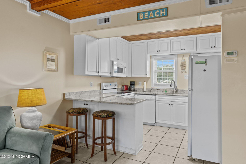 103 24th St Emerald Isle, NC 28594