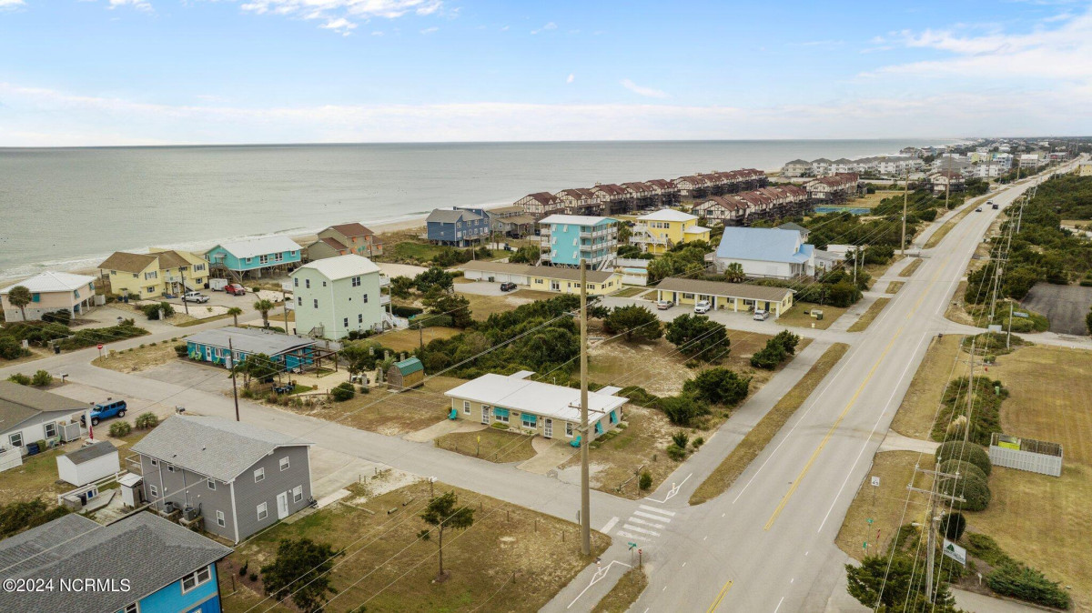 103 24th St Emerald Isle, NC 28594