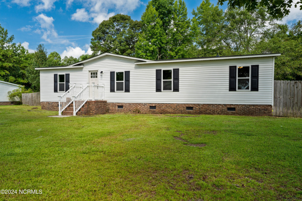 142 Aberdeen Ln Jacksonville, NC 28540