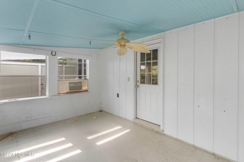 118 Park Ave Southport, NC 28461