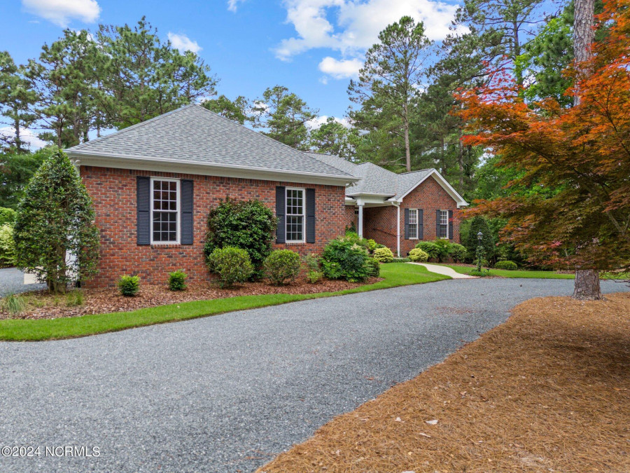 395 Donald Ross Dr Pinehurst, NC 28374