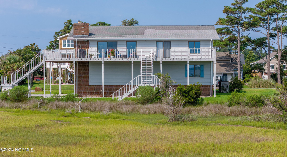 505 Perkins Rd Beaufort, NC 28516