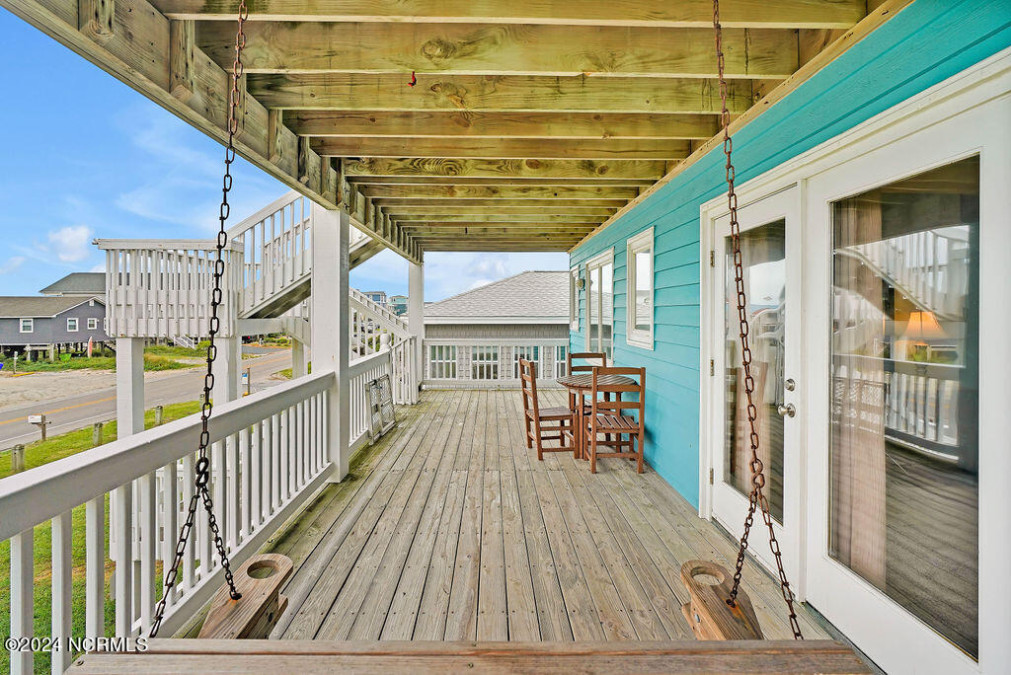 4304 Beach Dr Oak Island, NC 28465