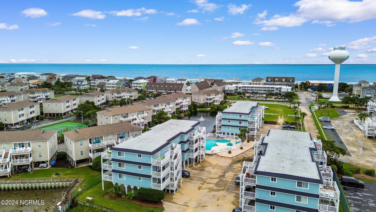 31 Beaufort St Ocean Isle Beach, NC 28469