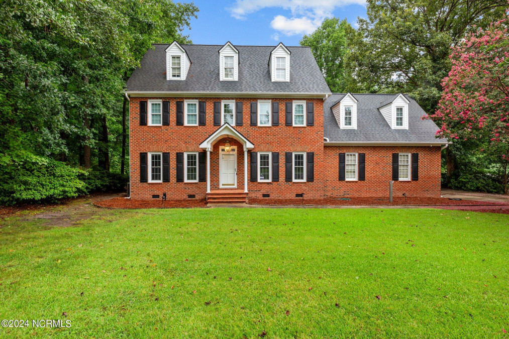 208 Williams St Greenville, NC 27858