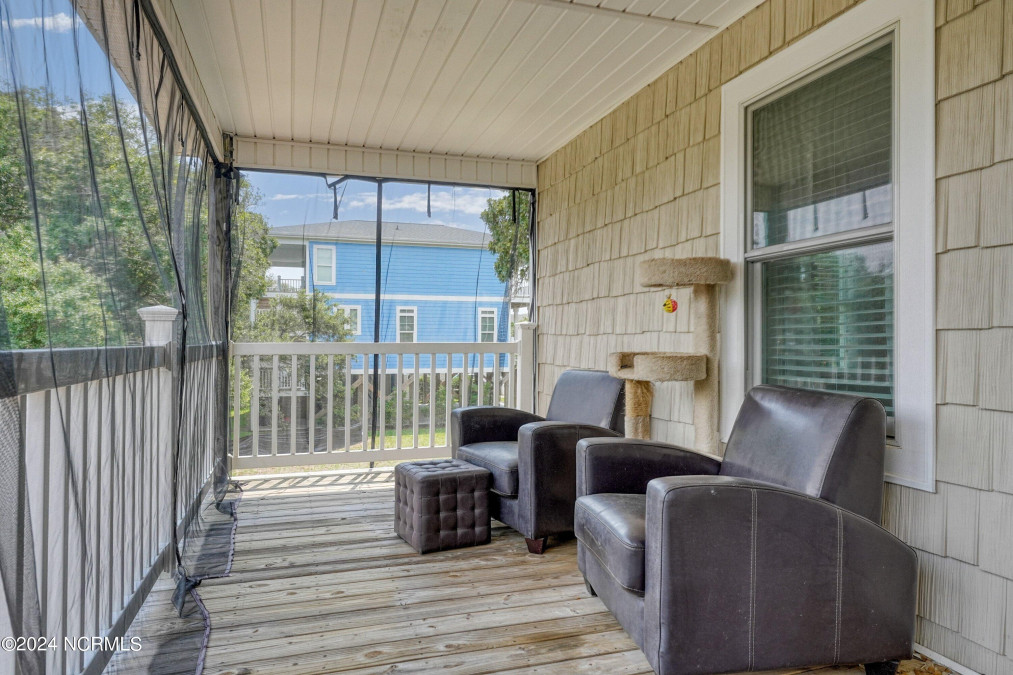 101 72nd St Oak Island, NC 28465