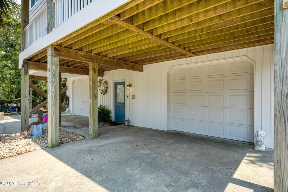 101 72nd St Oak Island, NC 28465