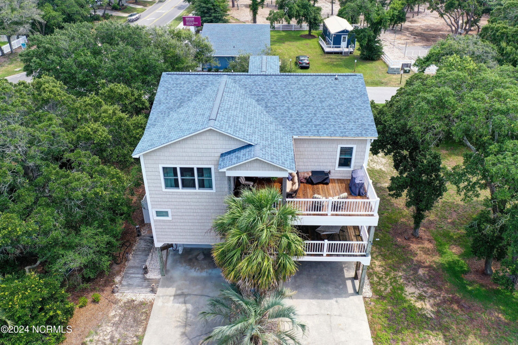 101 72nd St Oak Island, NC 28465