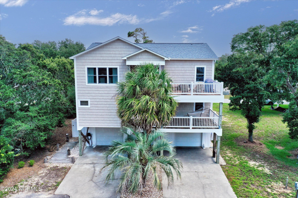 101 72nd St Oak Island, NC 28465