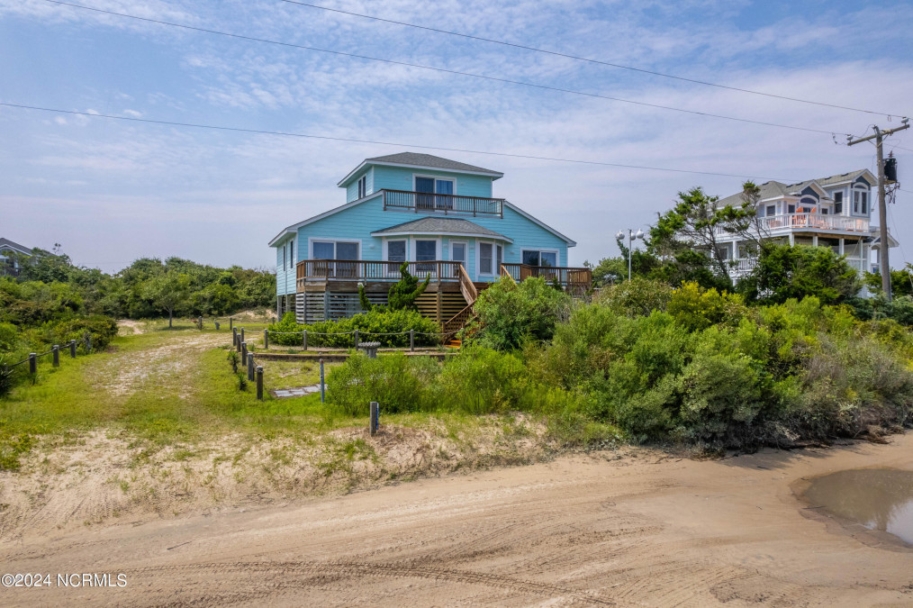 2094 Sandfiddler Rd Corolla, NC 27927